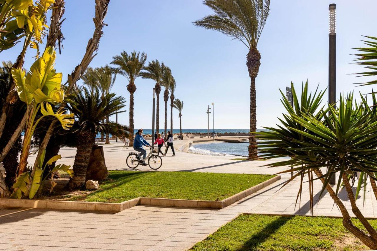 Cozy Appartment Torrevieja At Irina Exterior photo