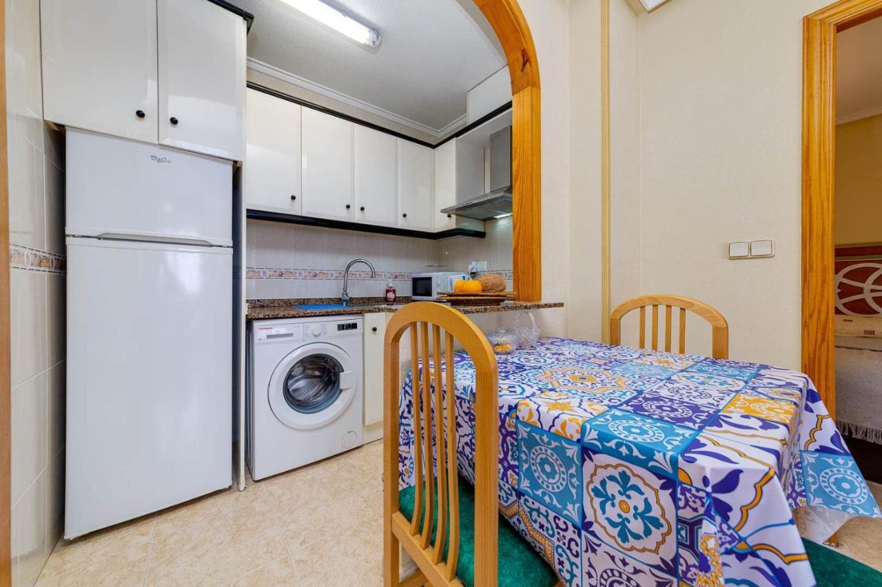 Cozy Appartment Torrevieja At Irina Exterior photo