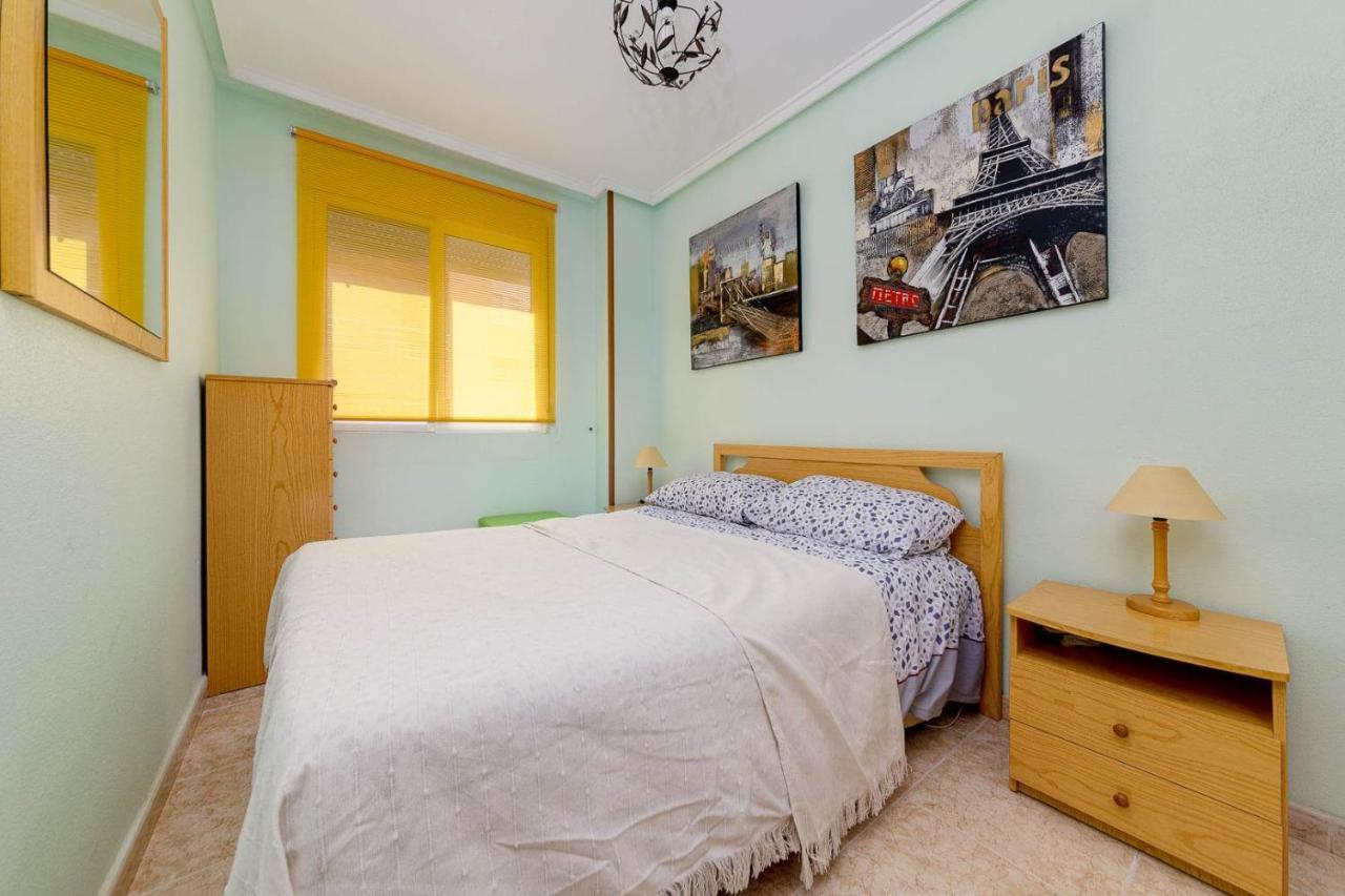 Cozy Appartment Torrevieja At Irina Exterior photo