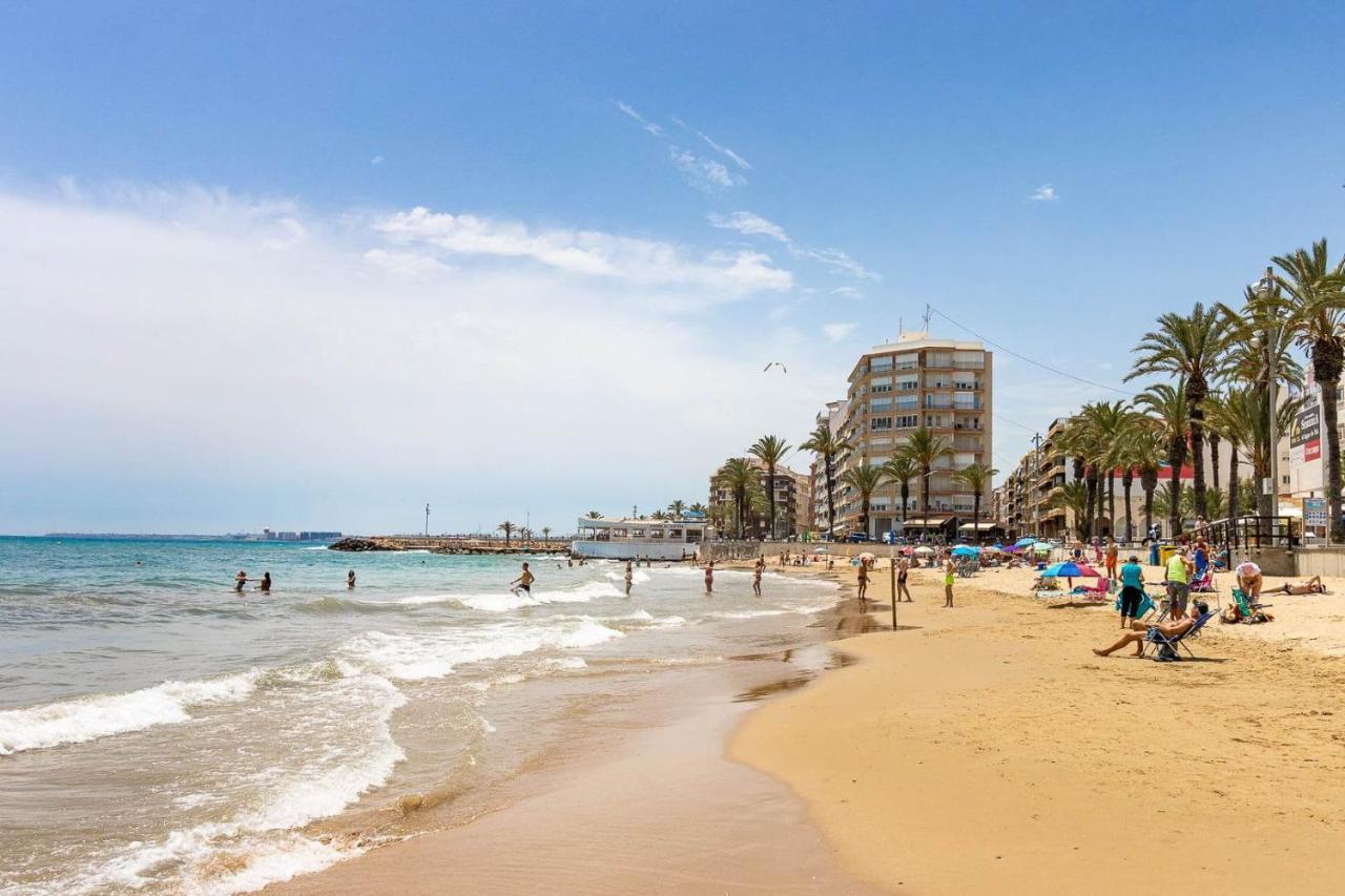 Cozy Appartment Torrevieja At Irina Exterior photo