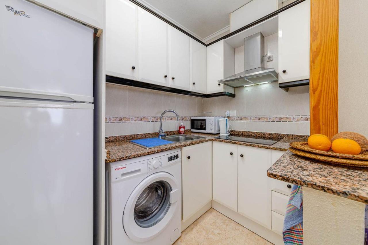 Cozy Appartment Torrevieja At Irina Exterior photo